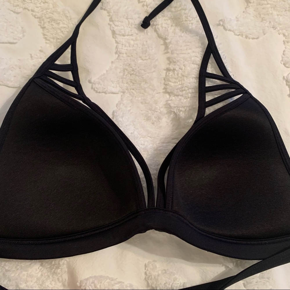 Victoria’s Secret Bikini Top - Picture 7 of 7